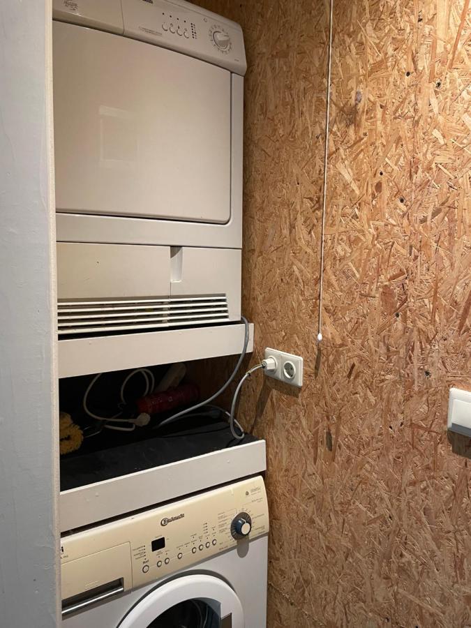 Tiny-House Van Zeecontainers Bij Het Bos Oranjewoud Exterior foto